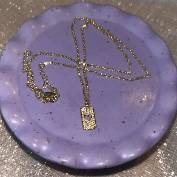 Brand New Empty Heart Necklace Simple and Stunning NWB New With Box - Picture 4 of 4